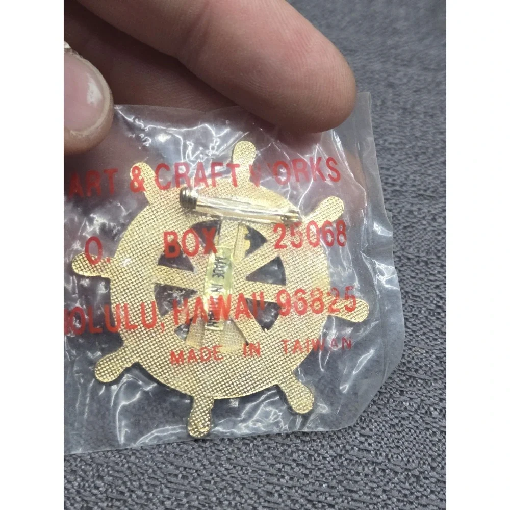 Vintage Maine Lions Club 85 DALA Lighthouse Ship‎ Wheel Enamel Pin